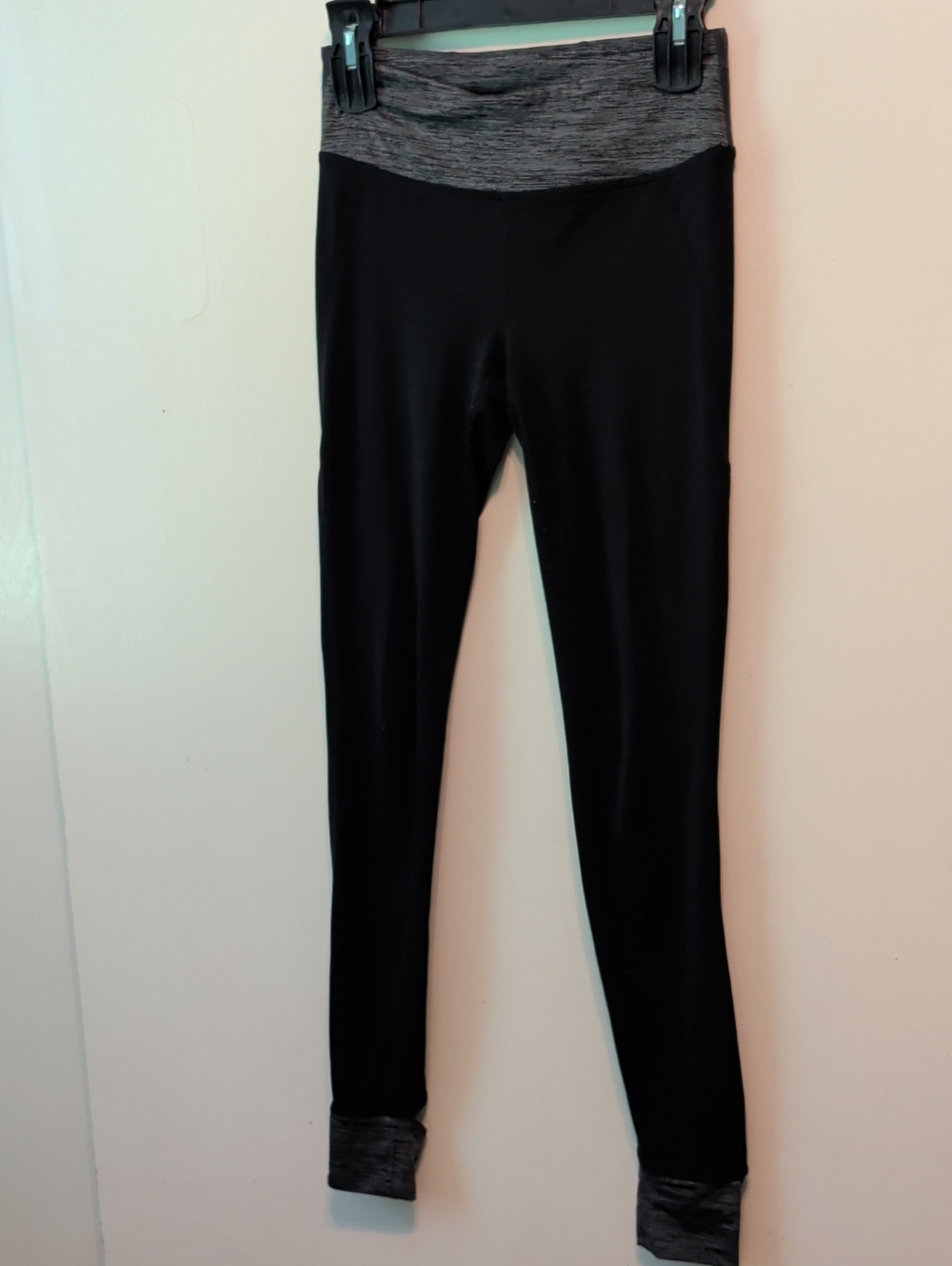 GAIAM Black Leggings with Gray Fold-Over Waistband Yoga Pants